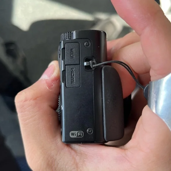 Sony RX100 mark 6 camera - Picture 4 of 13